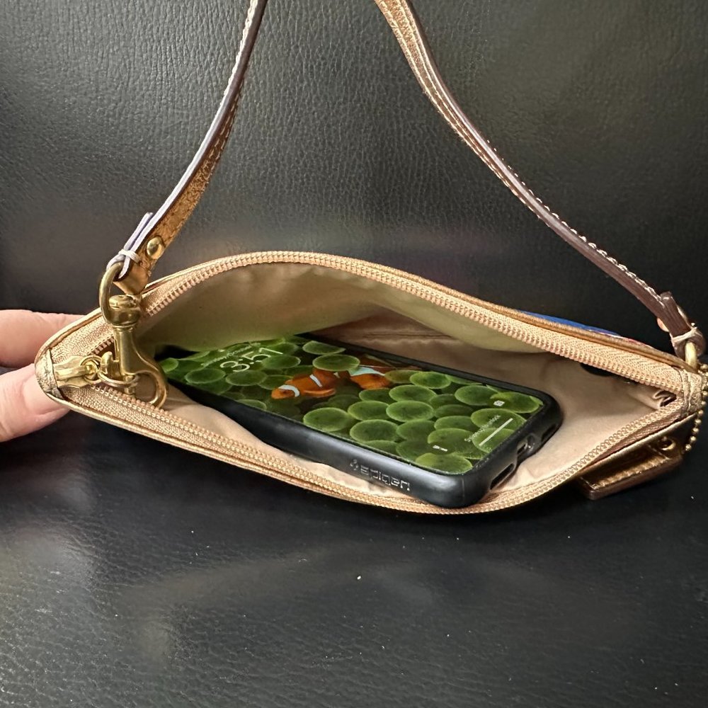 Coach Signature Patchwork gold leather wristlet - Picture 4 of 4